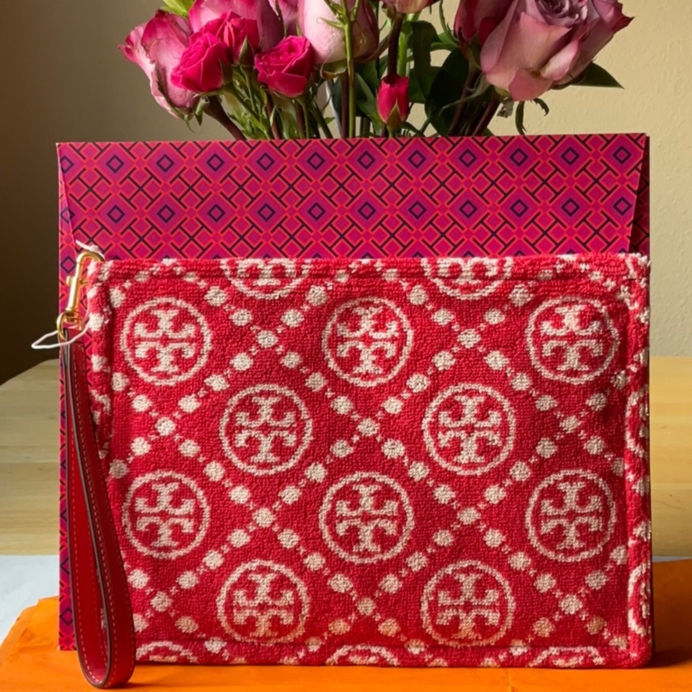 🍓 TORY BURCH T- MONOGRAM TERRY POUCH 🍓 NWT 🍓 - Picture 7 of 16